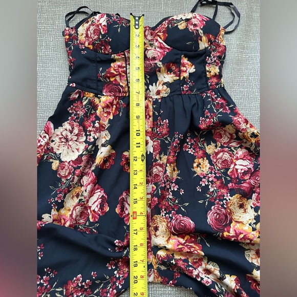 Band of Gypsies Floral Jumpsuit Women’s Small Wide Leg Elastic Back Boho - Picture 9 of 14